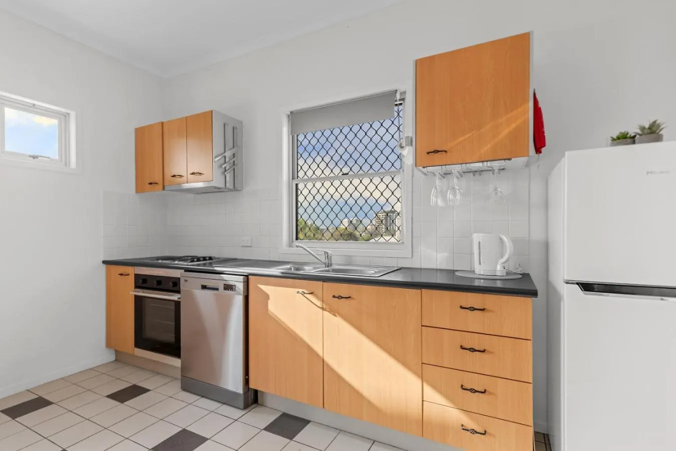 Park The Car & Explore Brisbane By Custom Bnb Hosting